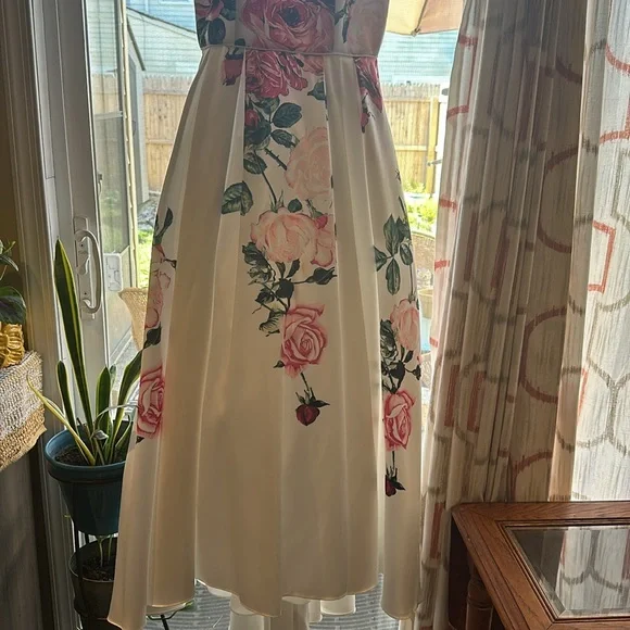 Betsy Adam white with pink flowers gown - Picture 3 of 13